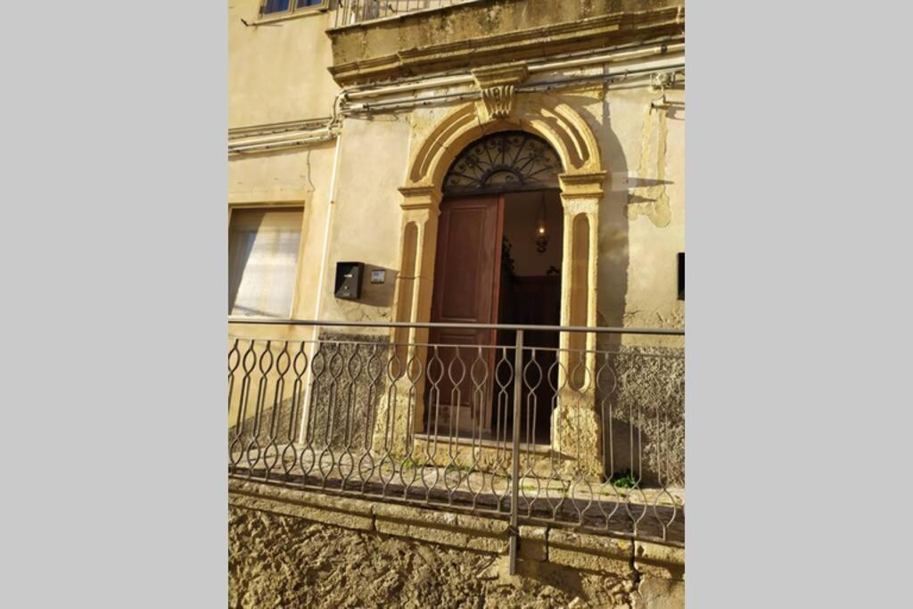 فيلا Casa Ad Assoro, Al Centro Della Sicilia المظهر الخارجي الصورة